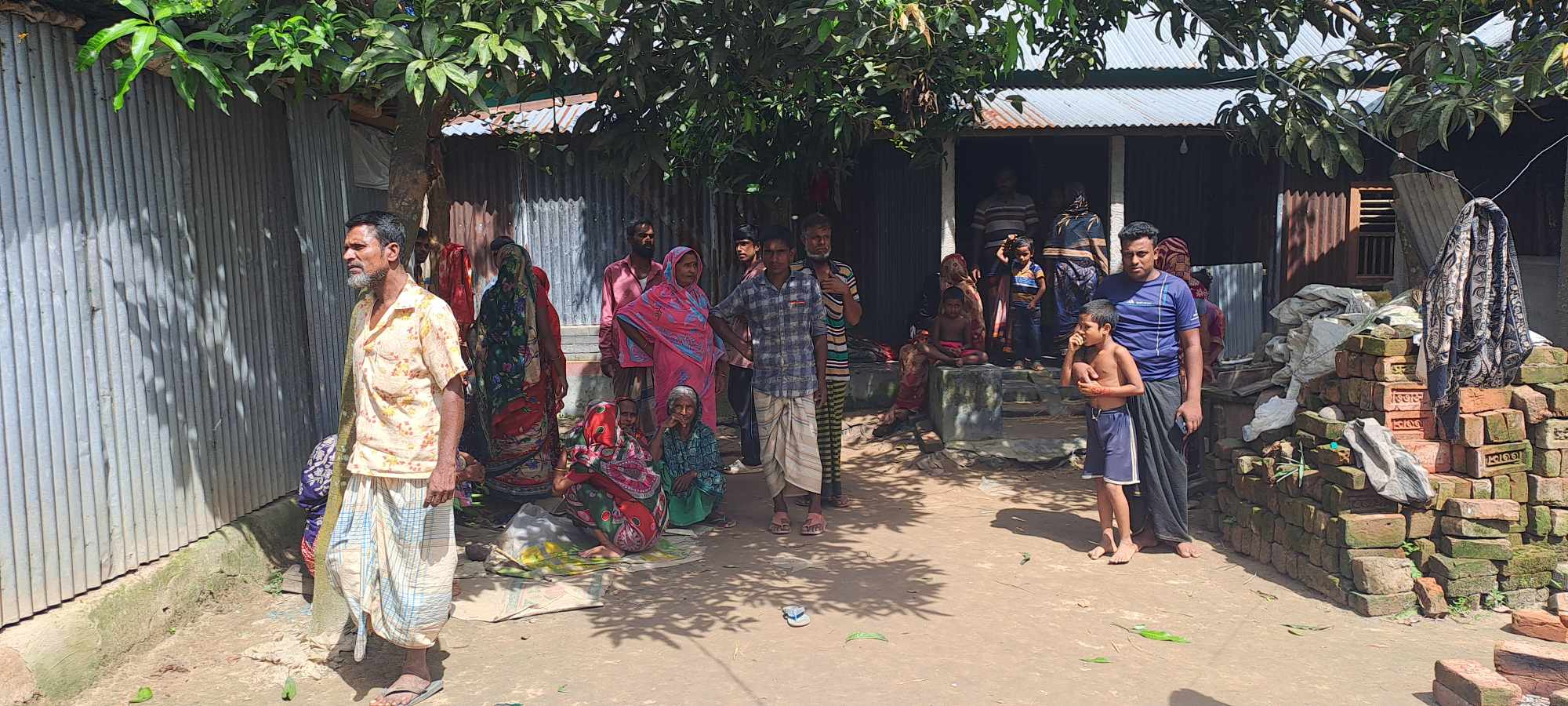 husband and wife died in a fox trap in Tangail