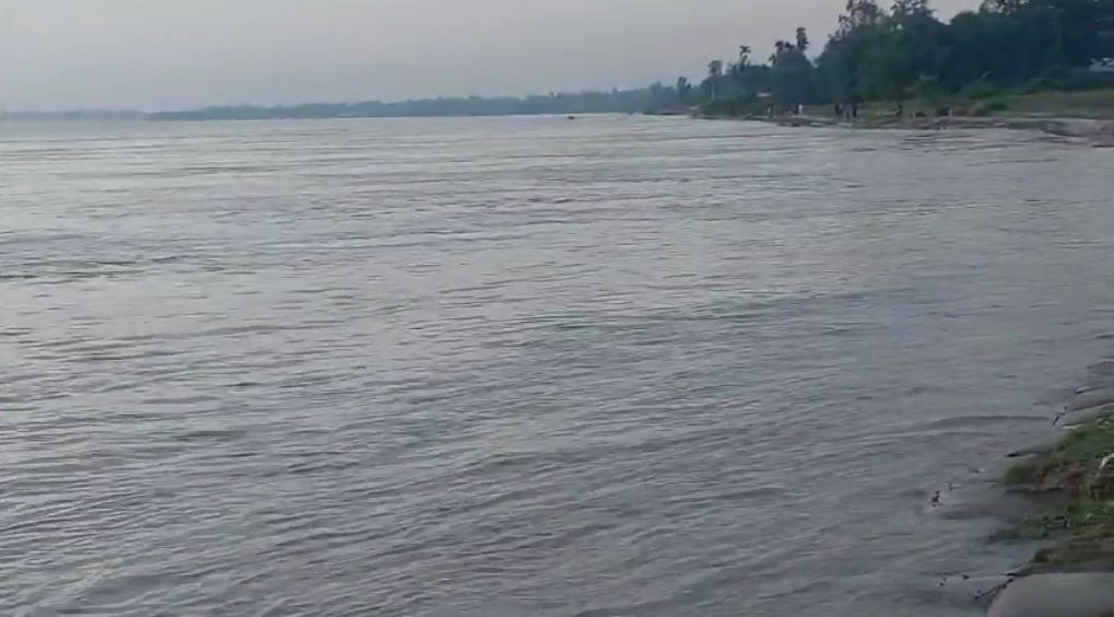 Again the water of all the rivers in the northern region is increasing