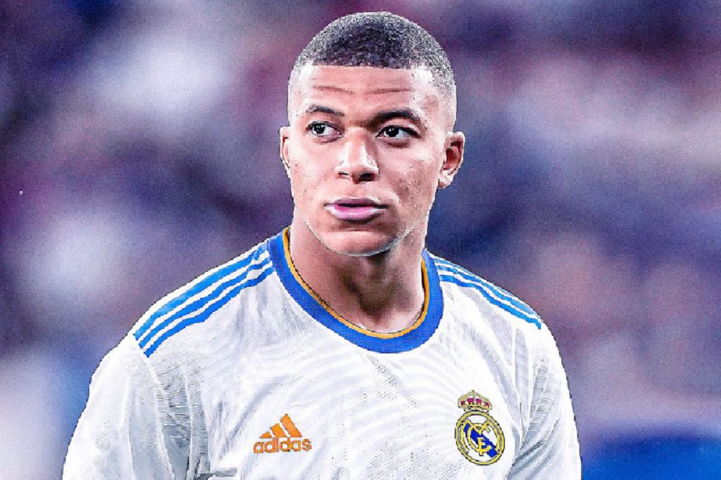 What signal did Mbappe give Ronaldo?