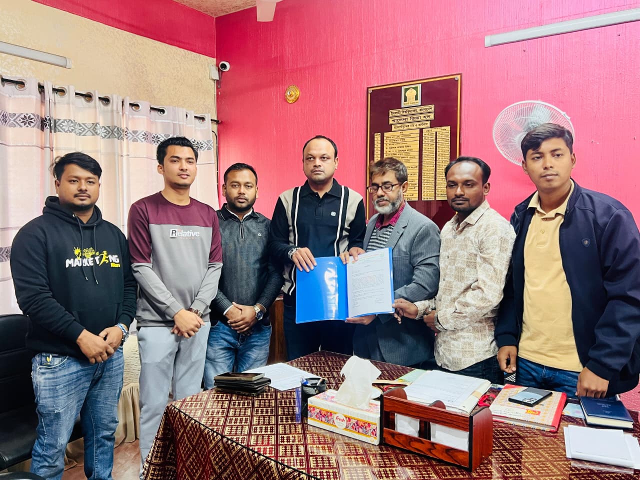 EB Chhatra Dal's memorandum demanding equal value tokens at Hall Feast