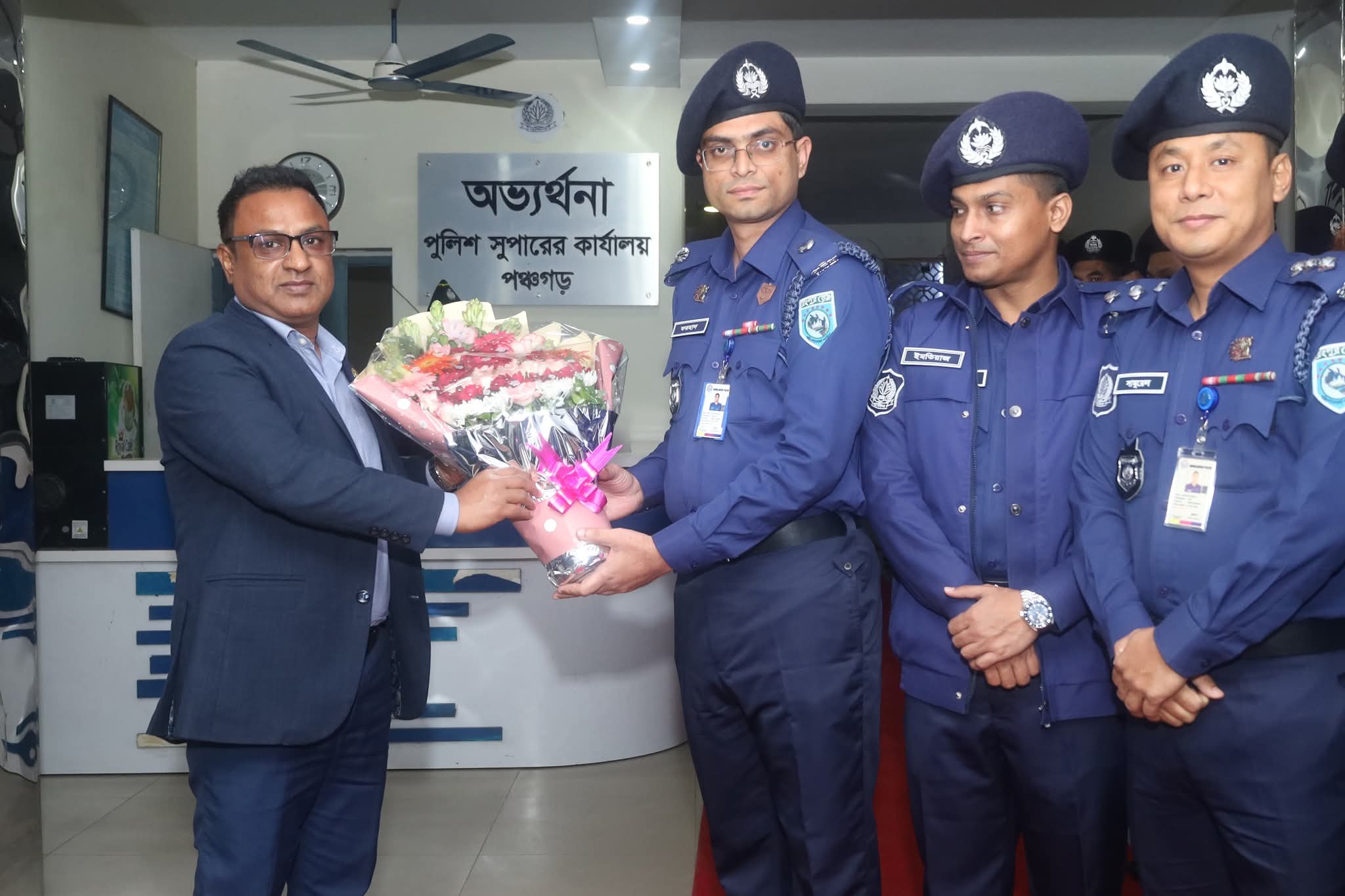 পঞ্চগড়ে নতুন পুলিশ সুপার রবিউল ইসলামের যোগদান