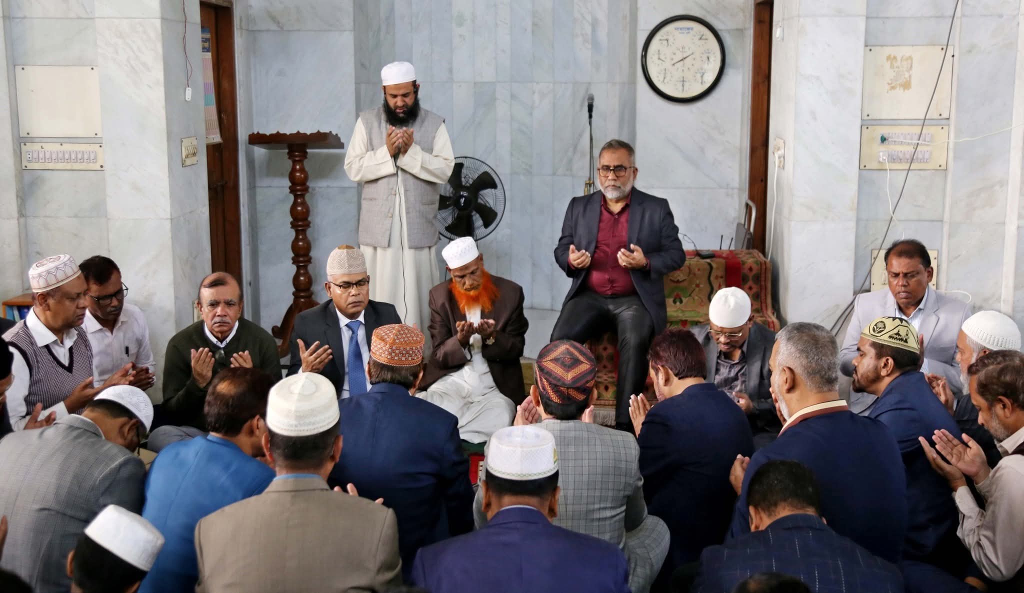 বেগম জিয়ার সুস্থতা কামনায় ইবিতে দোয়া মাহফিল