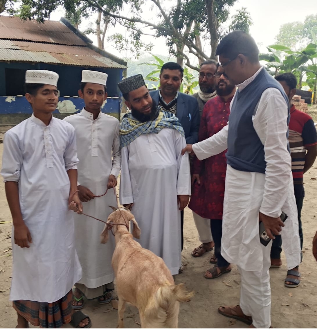 খালেদা জিয়ার সুস্থতা কামনায় কেশবপুরে জানের ছাদগারের জন্য খাসি কুরবানী
