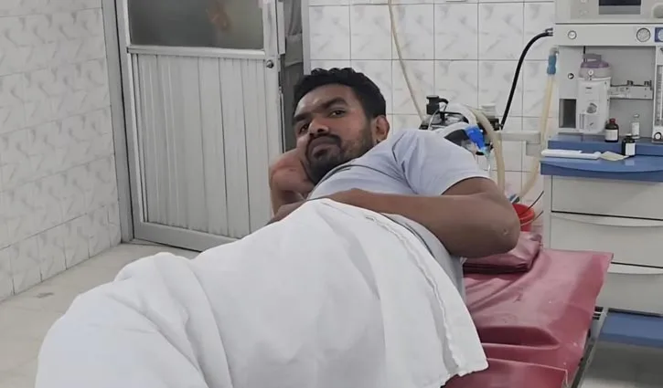 A fake trader was shot in a terrorist attack in Ashulia, admitted to hospital