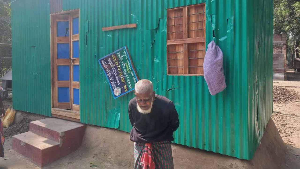 Tarique Rahman's gift house attacked and looted: Blind Gafur's family affected