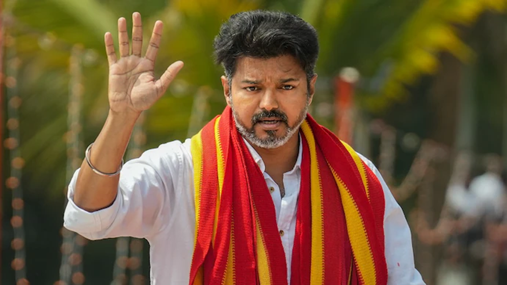 Sridhar Vembu demands President's rule in Tamil Nadu, wants fresh polls