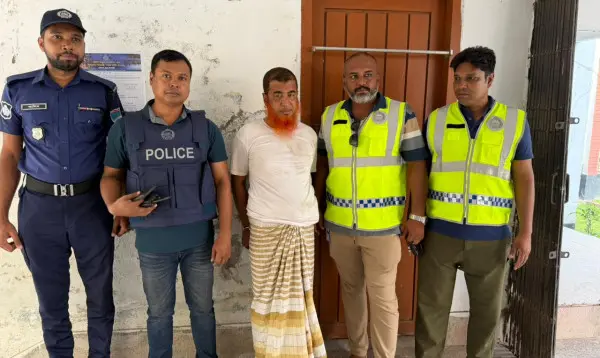 নড়াইলে চকলেটের প্রলোভন দেখিয়ে শিশুদের যৌন হয়রানির অভিযোগে ইমাম গ্রেফতার