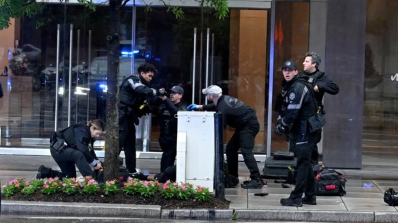 Shooting near White House, attacker killed in security operation