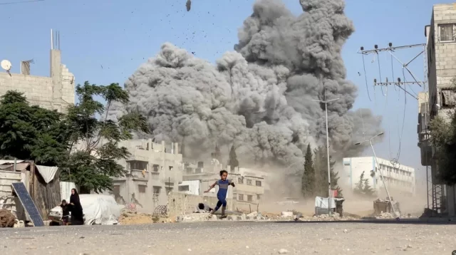 Order to evacuate 50 towns and villages in one day, people are running across Lebanon in panic