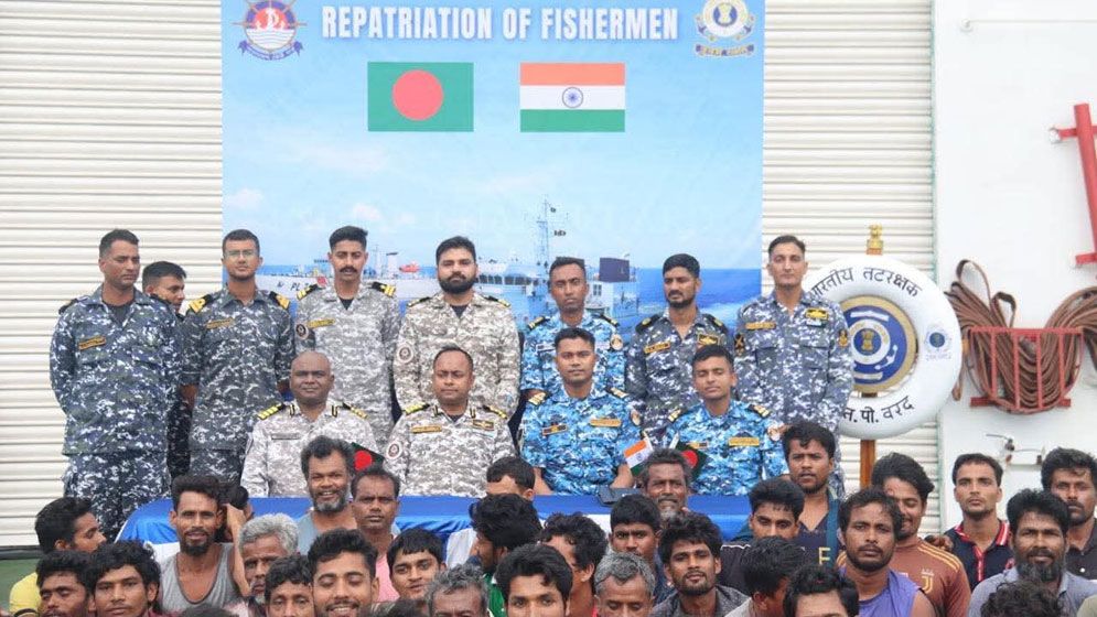 Government brings back 91 Bangladeshi fishermen from Indian detention camps