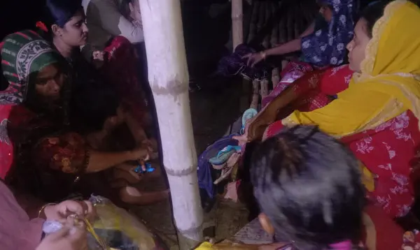 BSF retreats after BGB blocks 15 people from entering Bangladesh