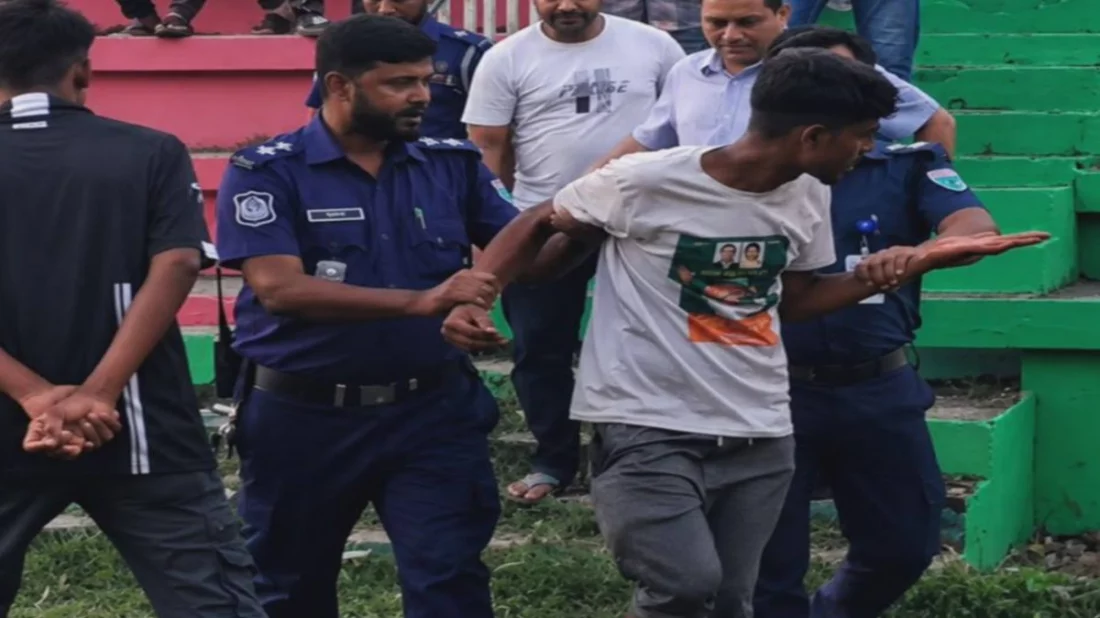 প্রধানমন্ত্রীর অনুষ্ঠানস্থলে ‘জয় বাংলা, জয় বঙ্গবন্ধু’ স্লোগান; যুবক আটক