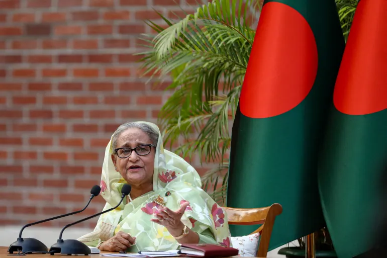 ডিসেম্বরে দেশে ফেরার ঘোষণা শেখ হাসিনার, আদালতে আত্মসমর্পণের পরিকল্পনা