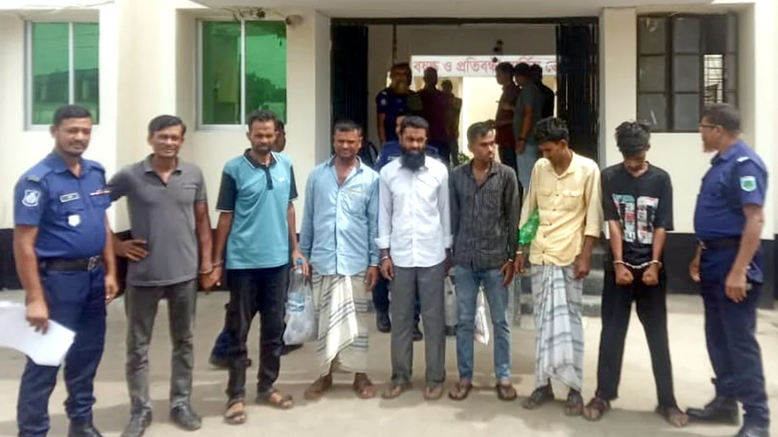 Four people including the director were arrested on charges of drug use in a madrasa, sentenced by a mobile court