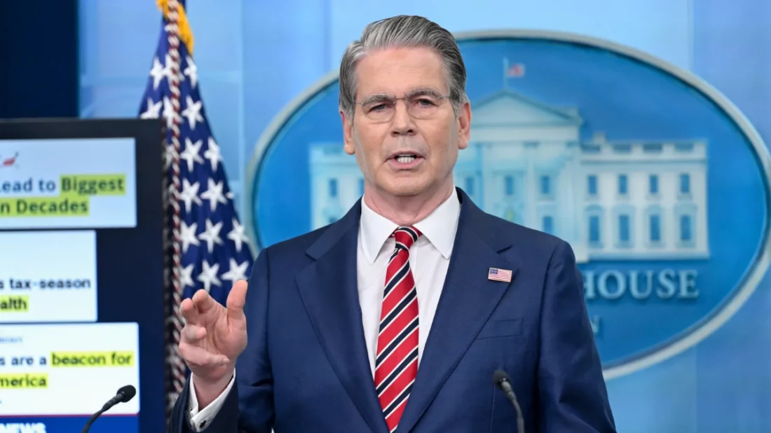US warns of ultimate economic pressure on Iran, Tehran warns of retaliatory war