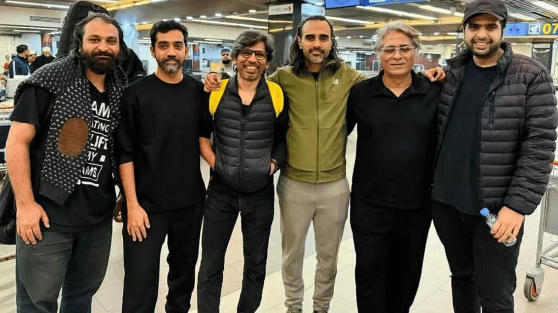 ১০ মাস পর ঢাকায় ফিরছে কাভিশ, সঙ্গে শিরোনামহীন ও মেঘদল